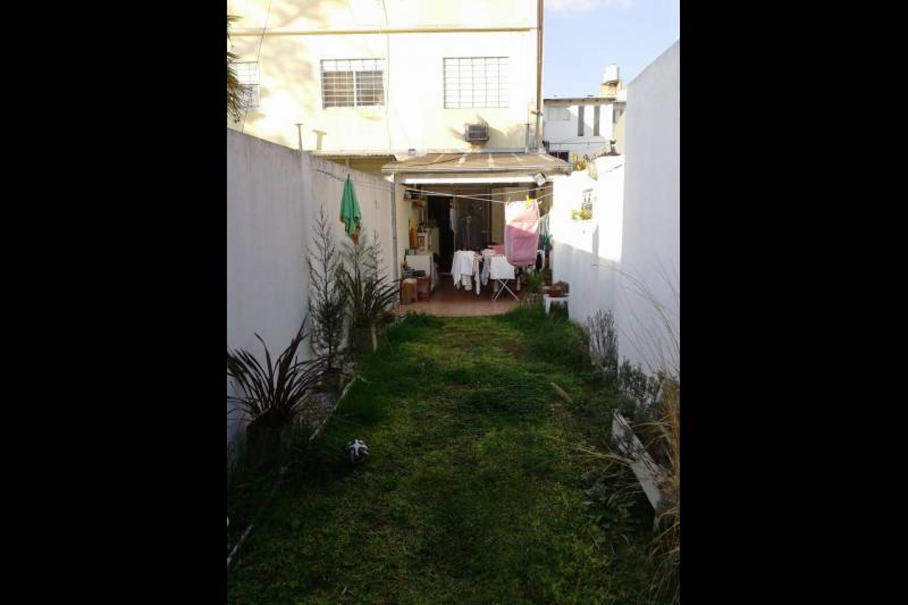 Departamento en PB con Fondo. Vicente Lopez al 200 Ramos Mejía Norte — foto 13