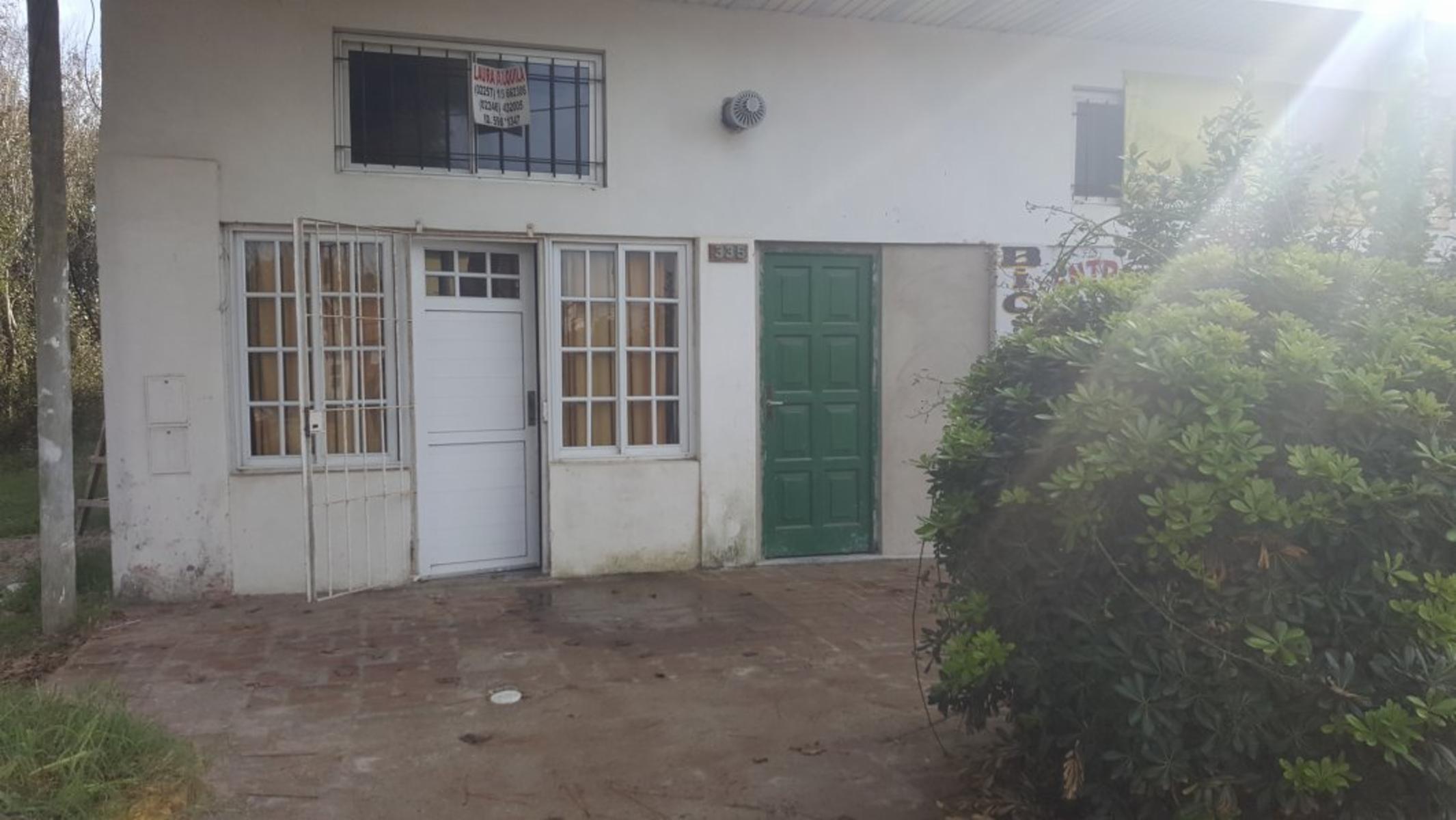 Casa con local en excelente ubicación en Las Toninas — foto 2