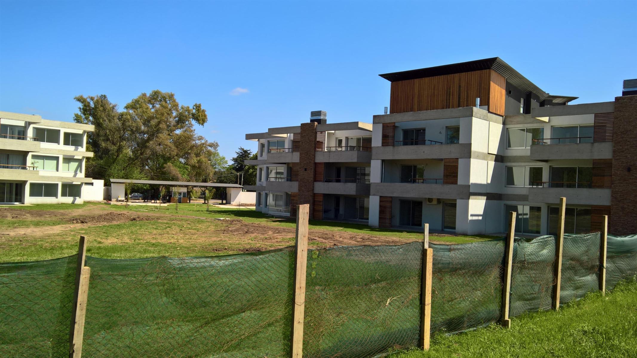 Venta departamento 2 ambientes cochera y Amenities Altos de Benavidez Con Renta Tigre