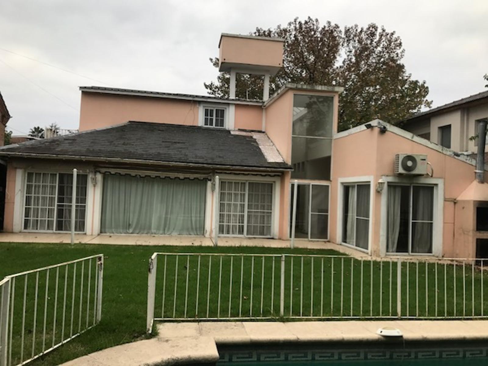 Miraflores C.C venta casa 4 dorm 3 en suite con playroom y dependencia — foto 3