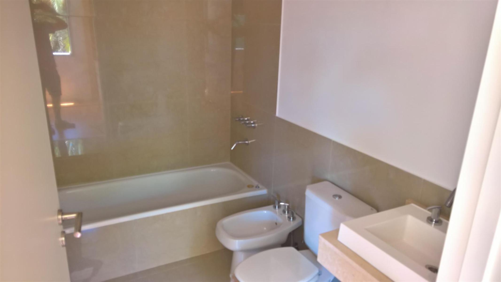 Venta Duplex 3 dorm con jardín A ESTRENAR APTO CREDITO Pilar Km 39 "Los Alcanfores Village"