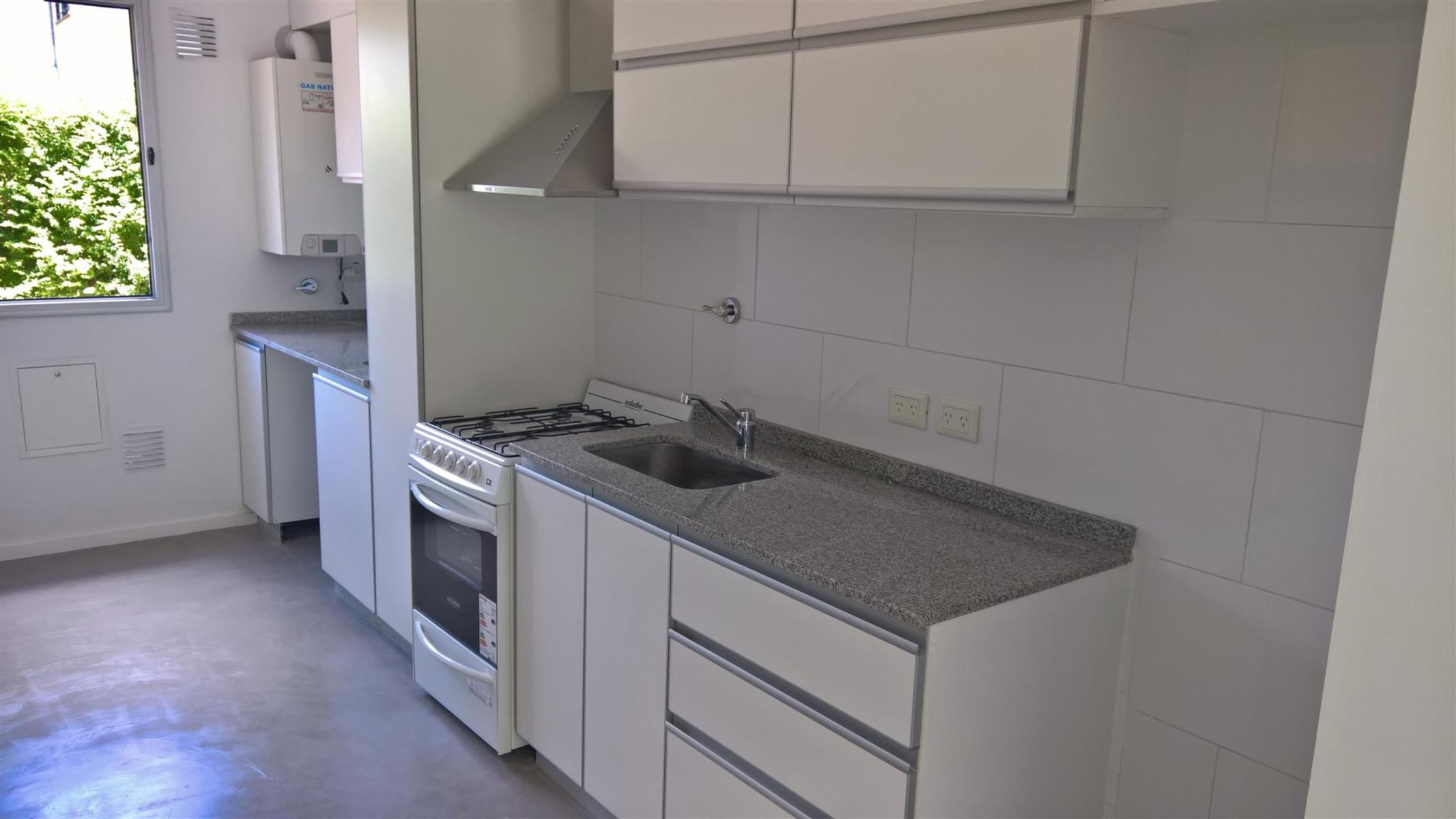 Venta Duplex 3 dorm con jardín A ESTRENAR APTO CREDITO Pilar Km 39 "Los Alcanfores Village" — foto 2
