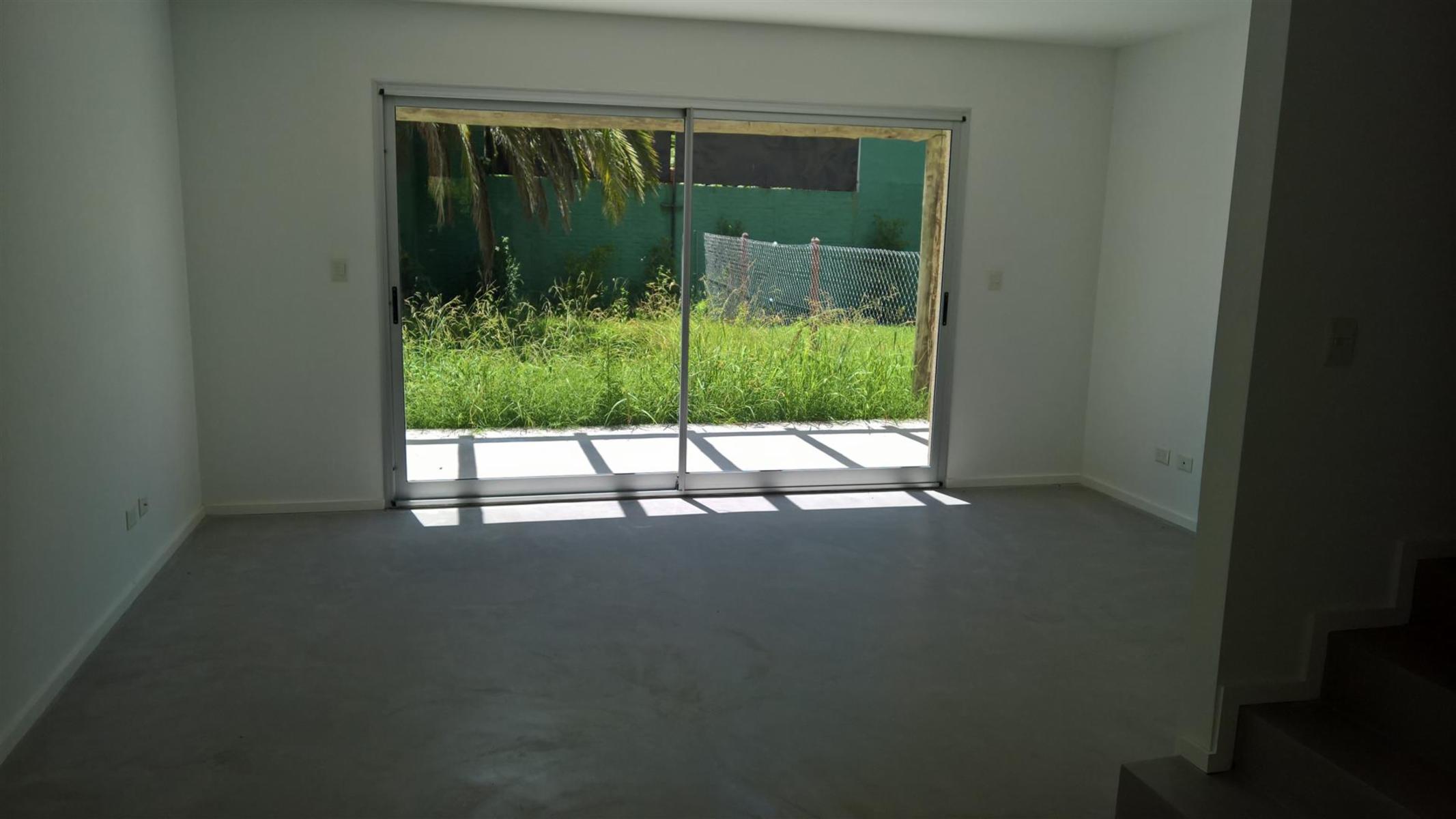Venta Duplex 3 dorm con jardín A ESTRENAR APTO CREDITO Pilar Km 39 "Los Alcanfores Village" — foto 3