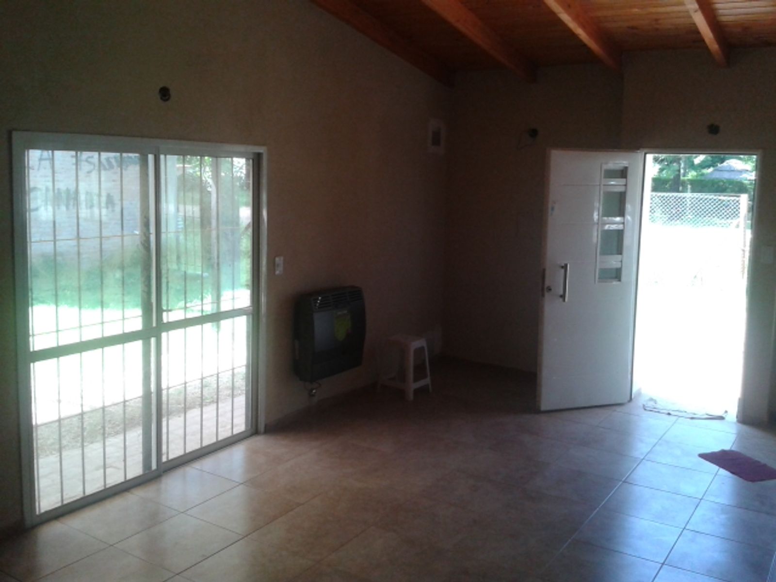 Casa 2 dormitorios Avenida America 4688 bis, Funes — foto 3