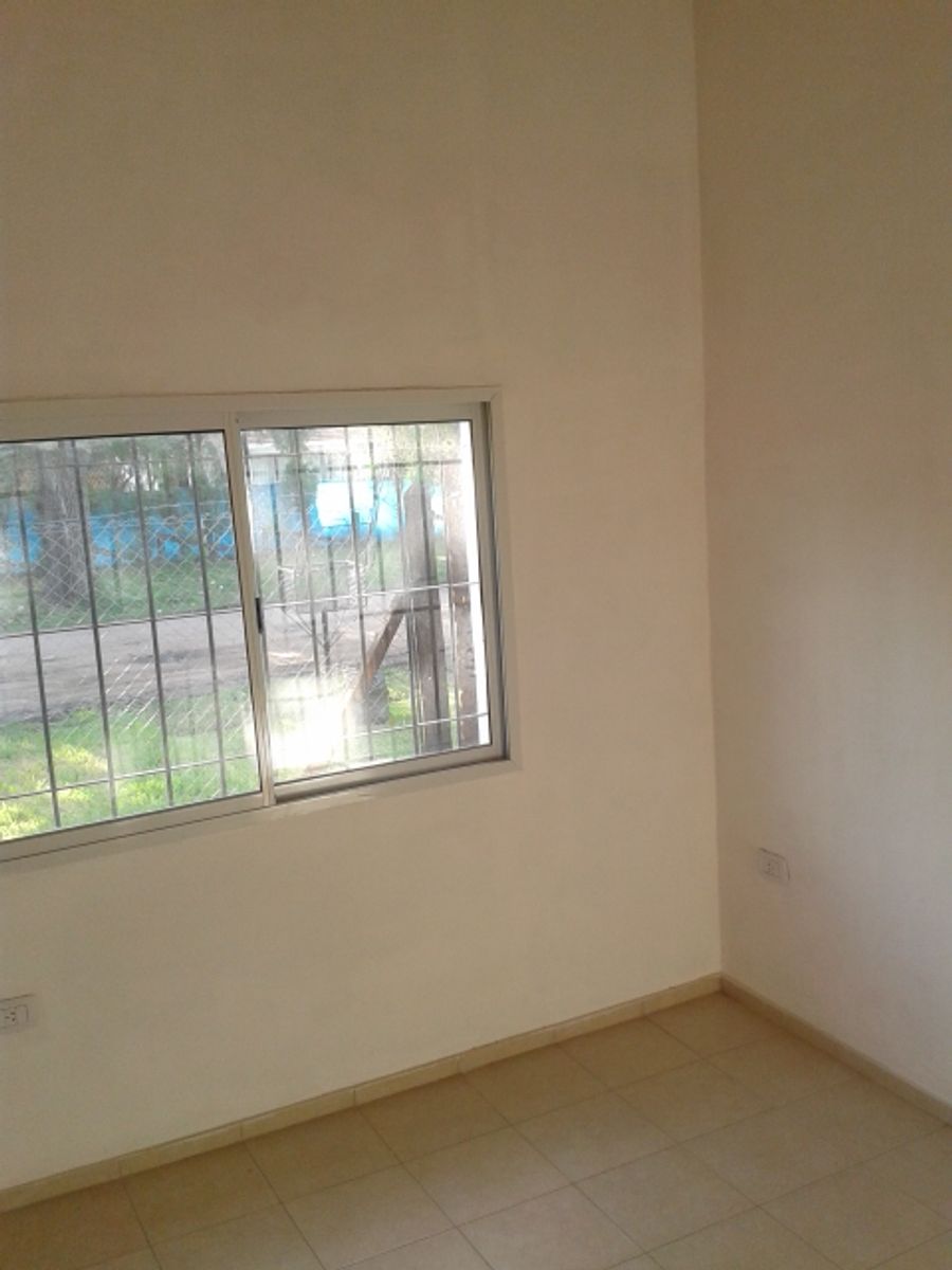 Casa 2 dormitorios Avenida America 4688 bis, Funes — foto 8