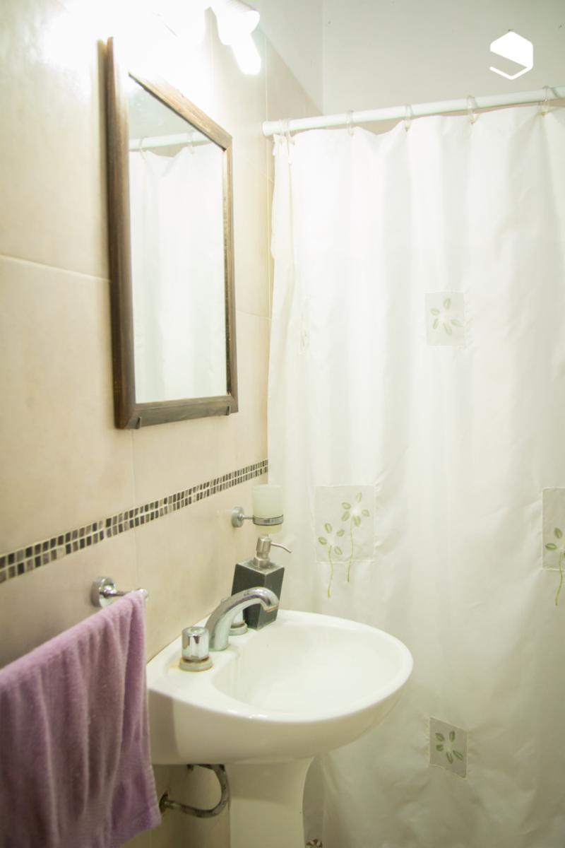 Casa en venta en GONNET, entre caminos — foto 2