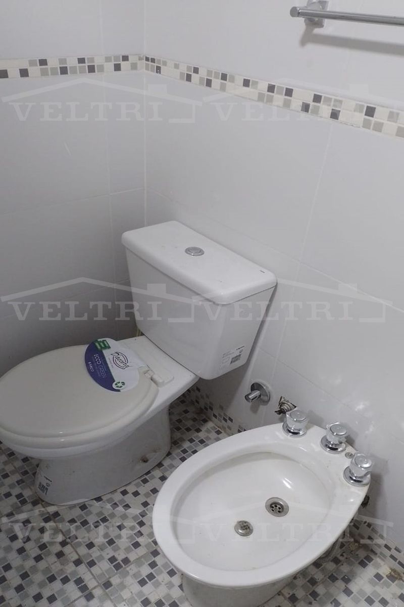 VILLA MADERO DEPTO 2 AMBIENTES EN 1° PISO - 6