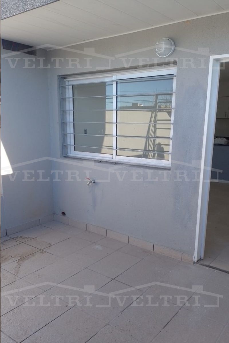 VILLA MADERO DEPTO 2 AMBIENTES EN 1° PISO - 9