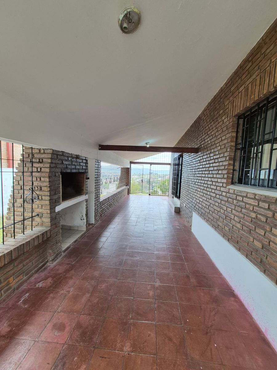 Alquiler Anual Casa barrio La Quinta - 11