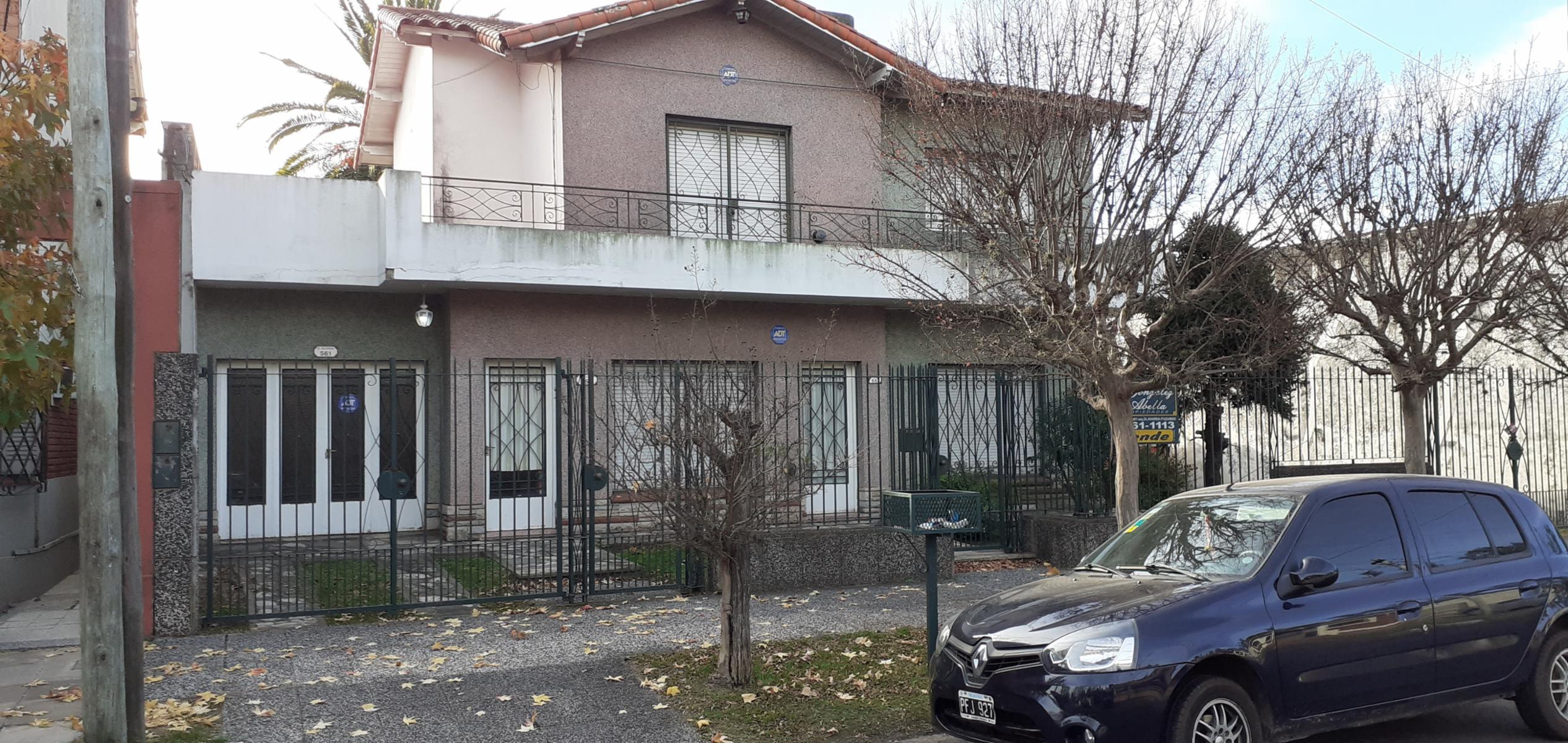 Casa sobre 2 lotes - Ideal emprendimiento