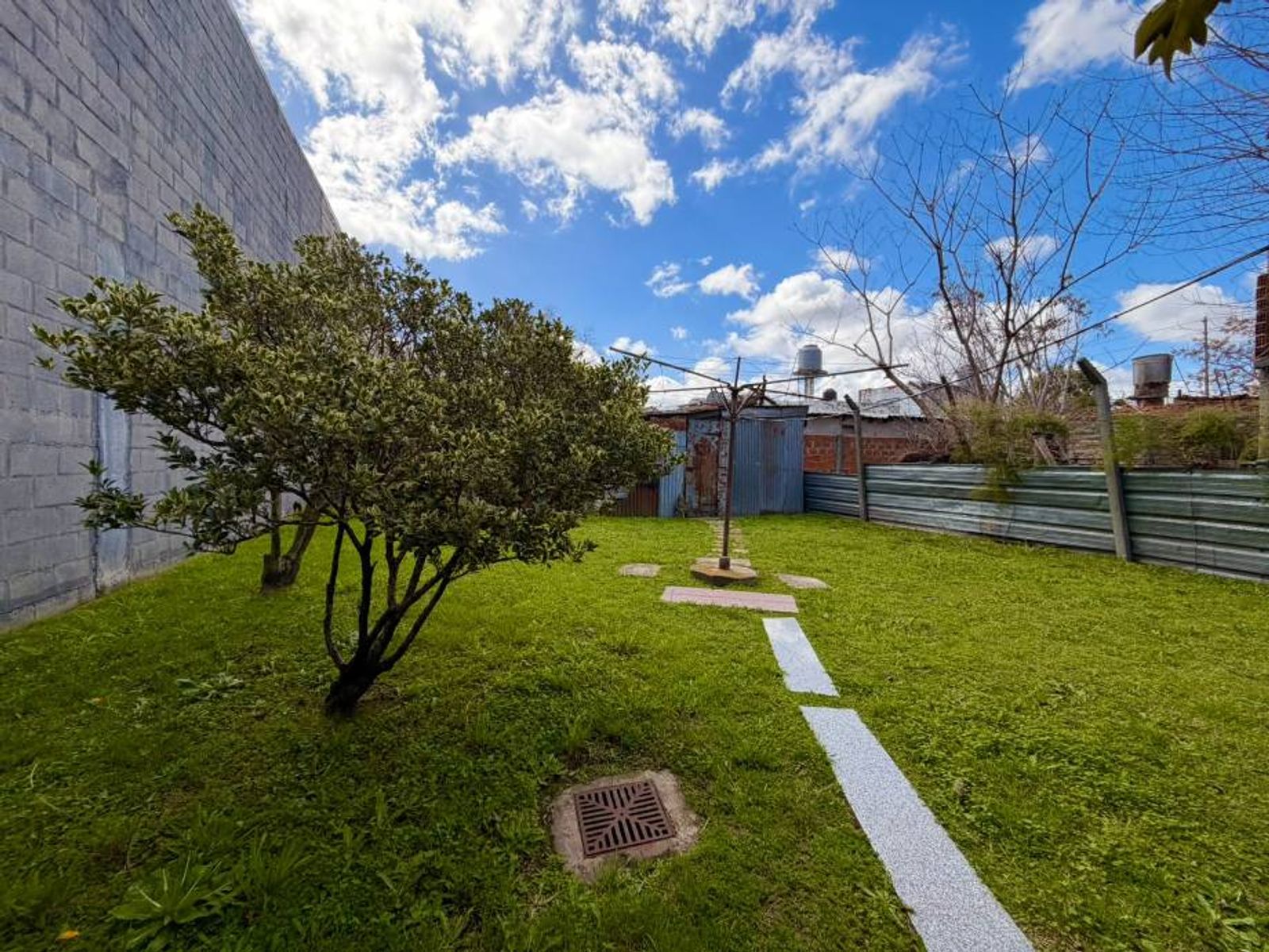 Lote de terreno con mejora - 8