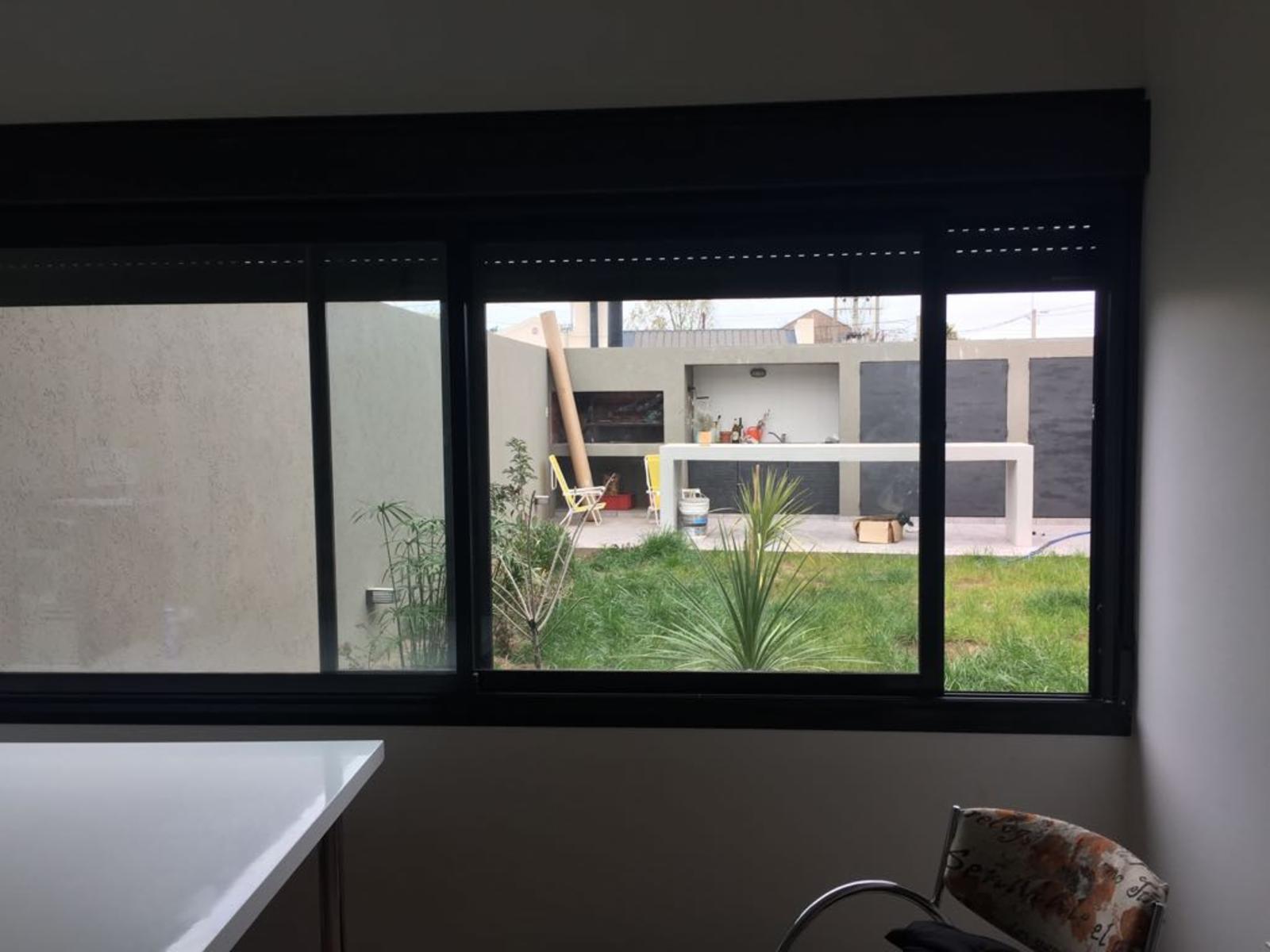 HERMOSA CASA- ALSINA 3845 — foto 4