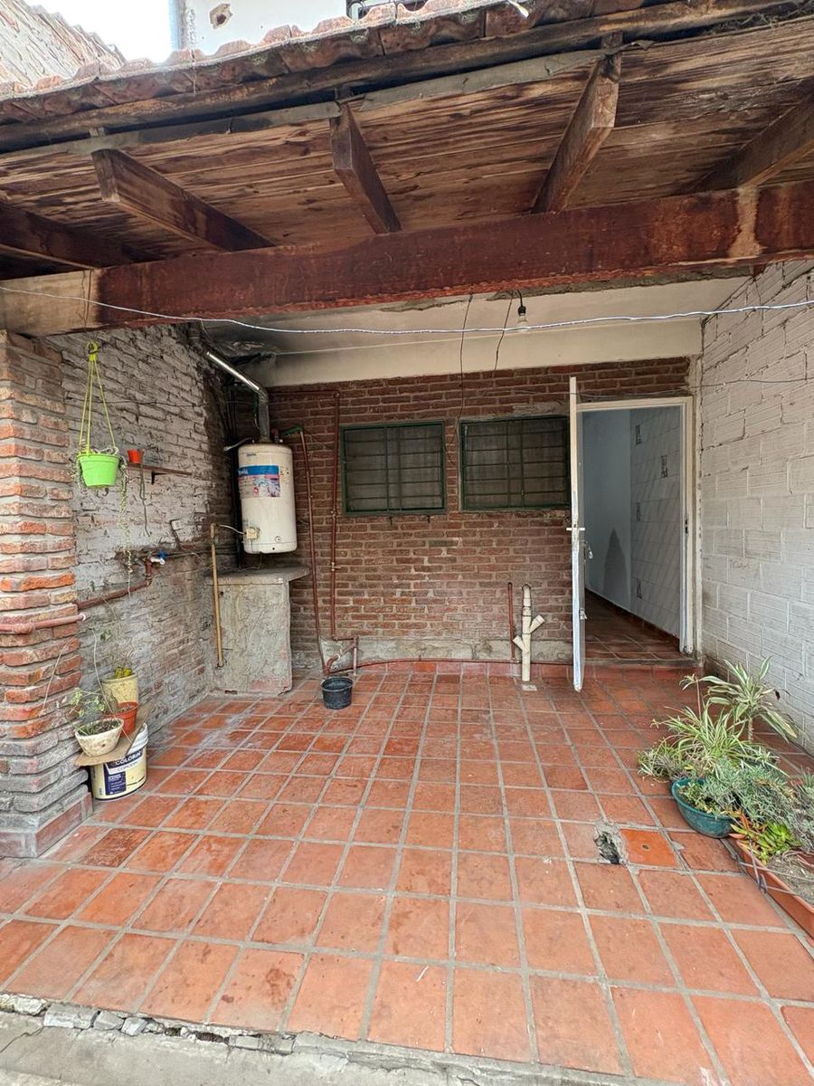 Dos dúplex de 3 ambientes cada uno