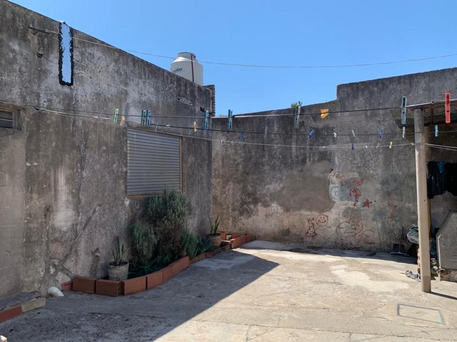 Casa con local y dpto. al fondo Nuevo Valor — foto 6