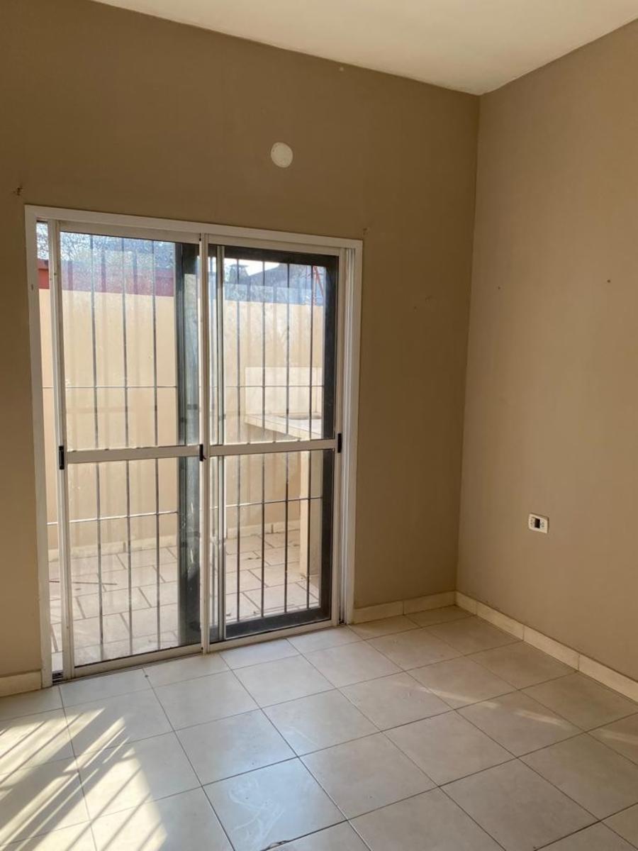 Venta en block de 2 dptos, mejoras y amplio patio — foto 6