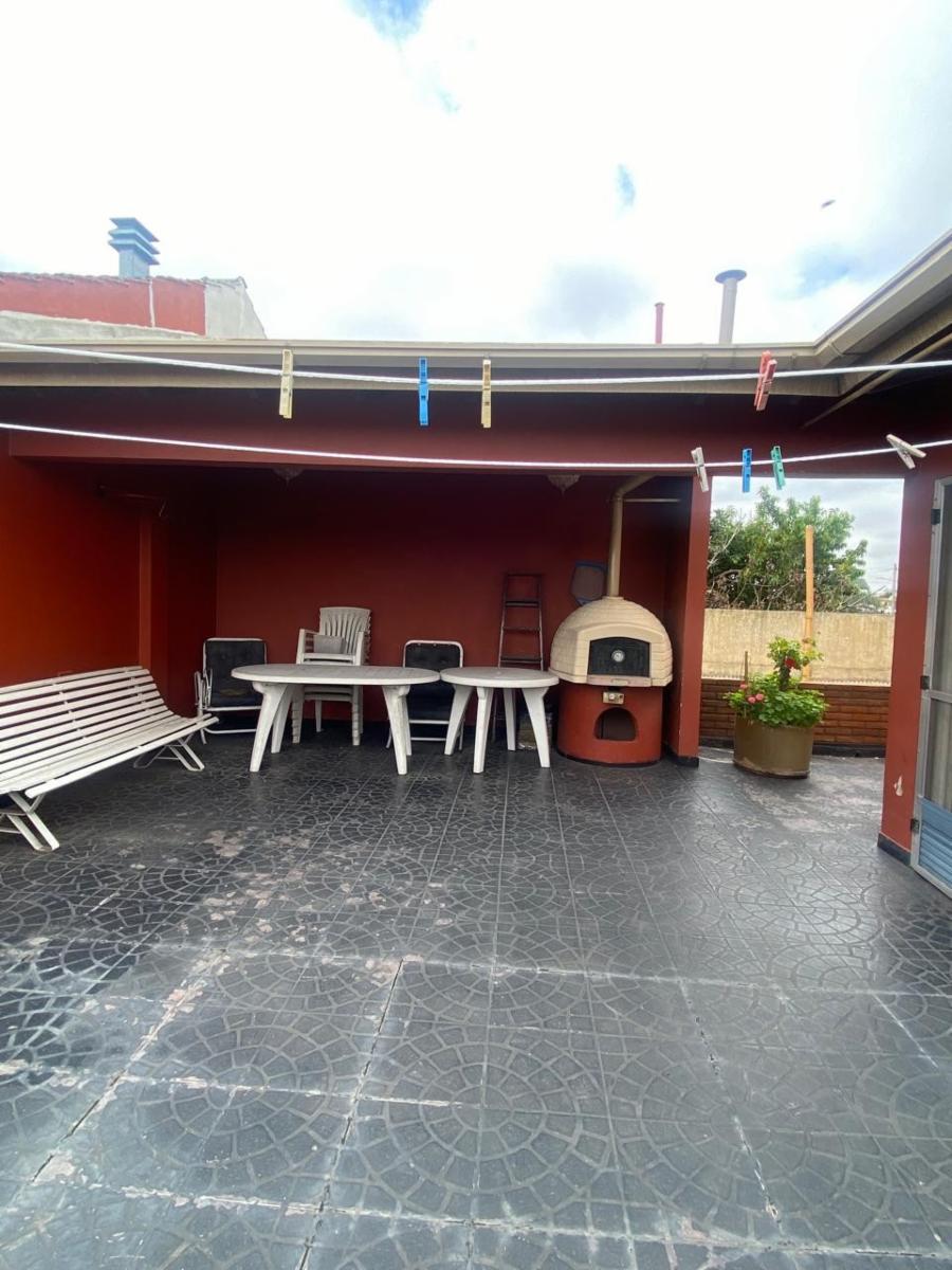 asa Dos Plantas Y Cinco Ambientes En Ph (planta Alta) Apta Credito Bancario, Isidro Casanova — foto 5