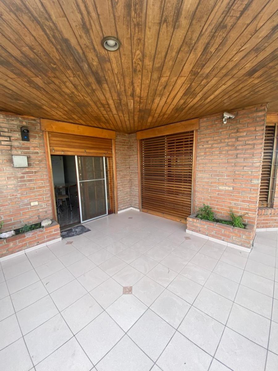 asa Dos Plantas Y Cinco Ambientes En Ph (planta Alta) Apta Credito Bancario, Isidro Casanova — foto 7