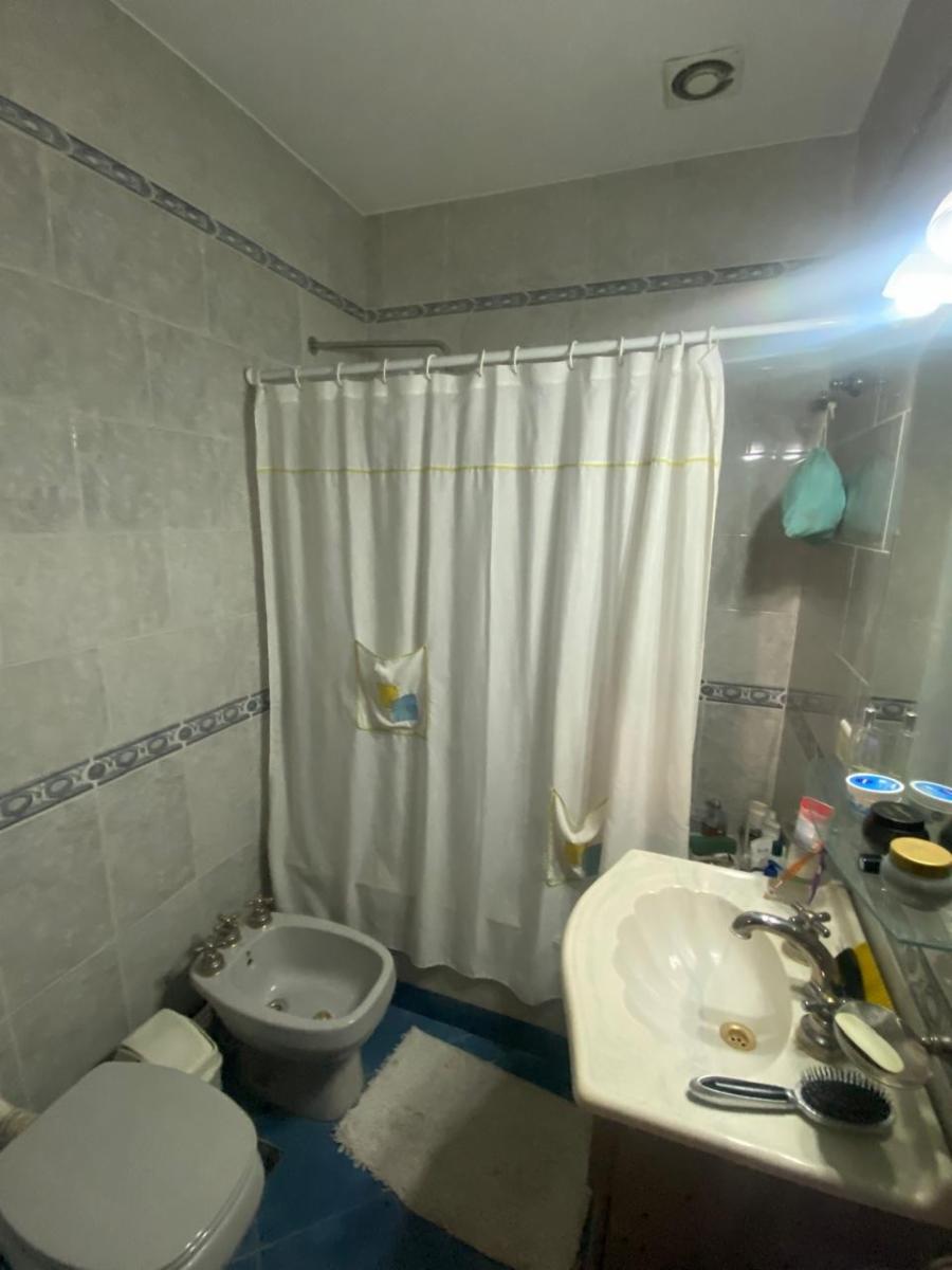 asa Dos Plantas Y Cinco Ambientes En Ph (planta Alta) Apta Credito Bancario, Isidro Casanova — foto 12