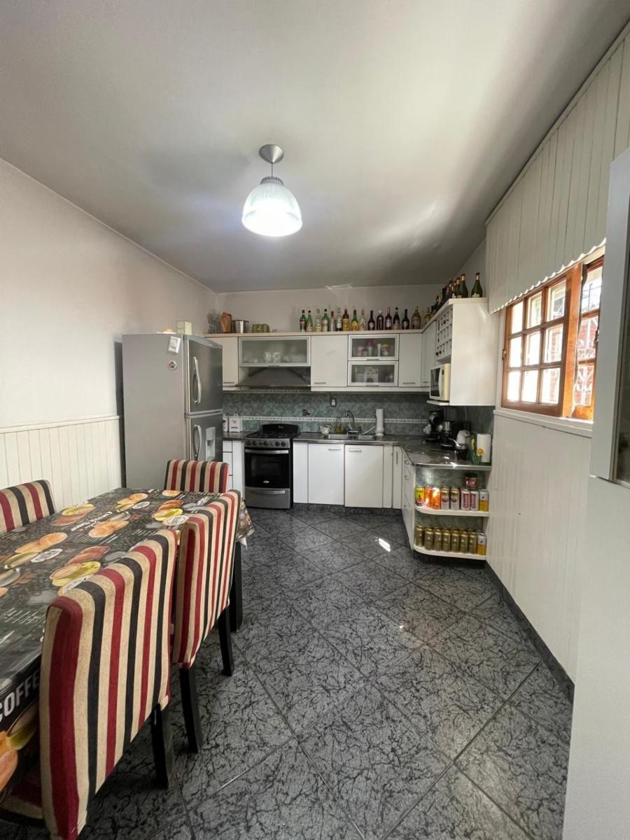 Venta En Block De Esquina Con Vivienda De 5 Ambientes Y Complejo De 7 Dptos. — foto 3
