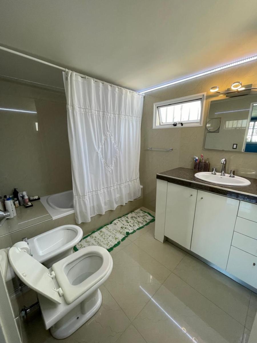 Venta En Block De Esquina Con Vivienda De 5 Ambientes Y Complejo De 7 Dptos. — foto 11