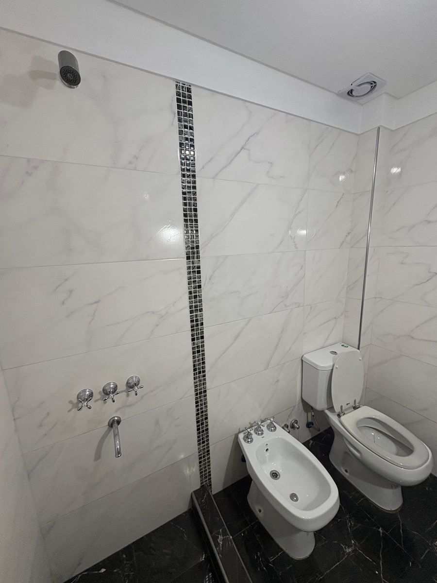 DEPARTAMENTO 3 AMBIENTES EN 1° PISO - 2