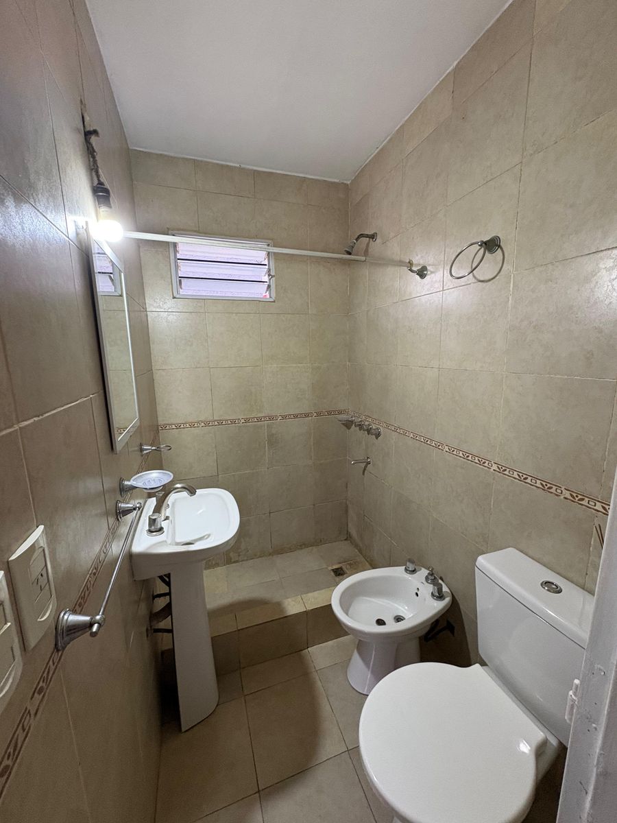 Duplex 3 ambientes con patio - 8