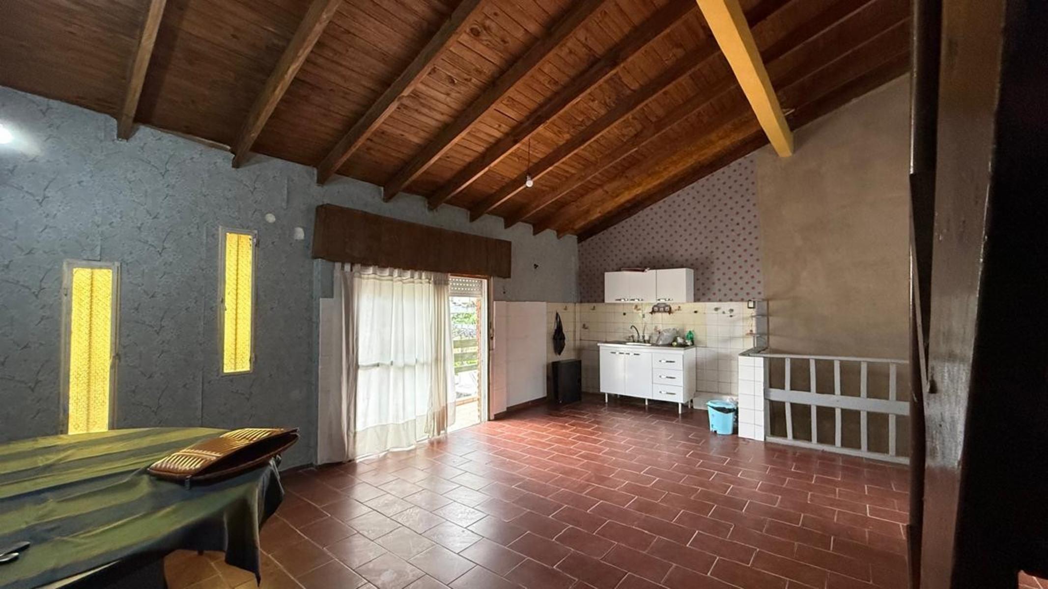 Propiedad con uso mixto: Industrial, Comercial y Residencial en La Tablada