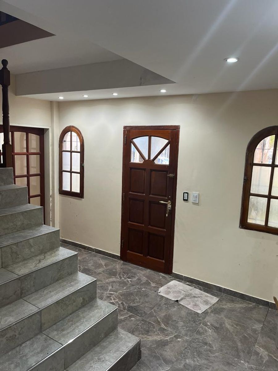 Vivienda de dos plantas con piscina — foto 12