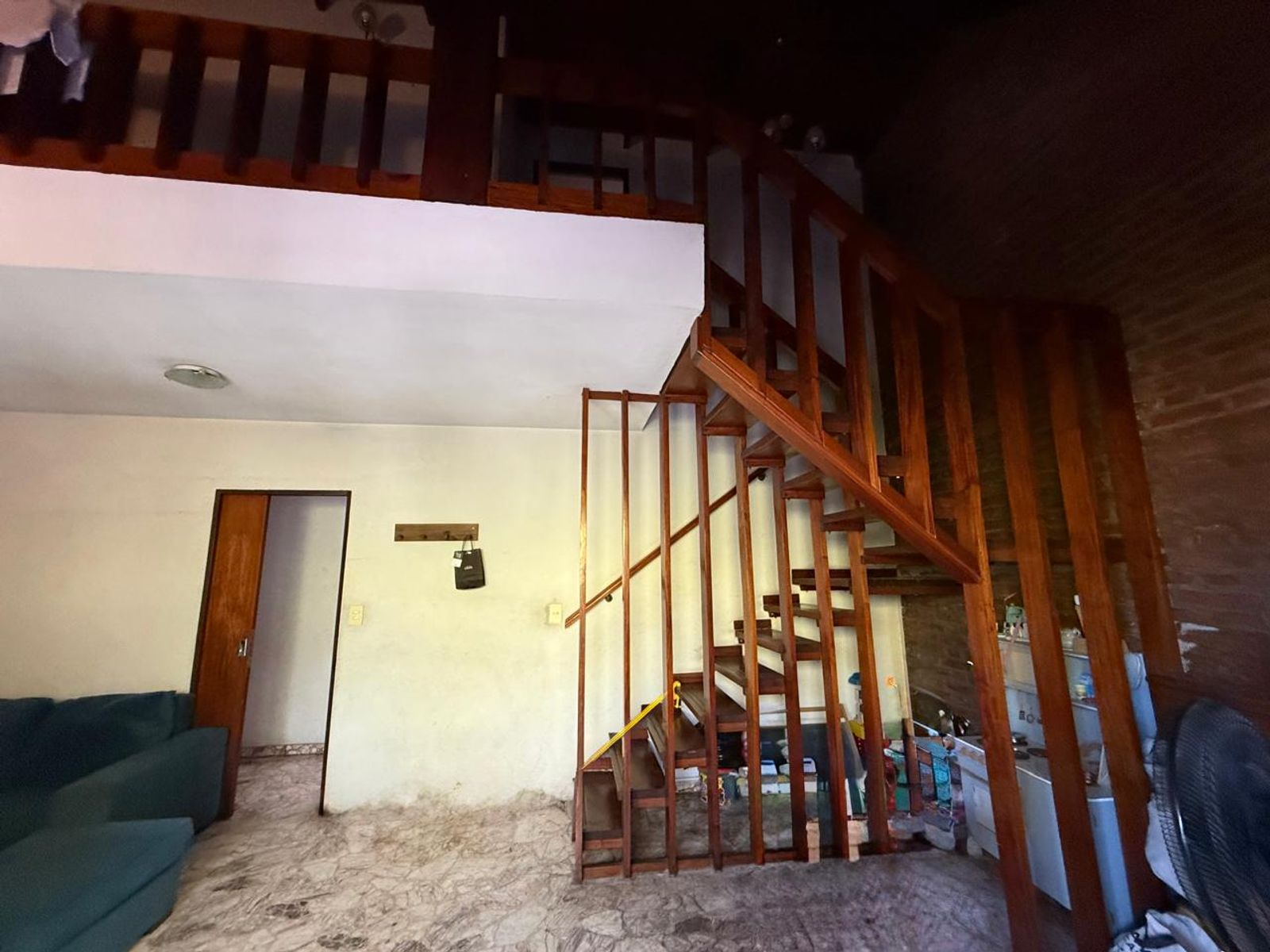 Casa 5 ambientes con local y cochera - 8
