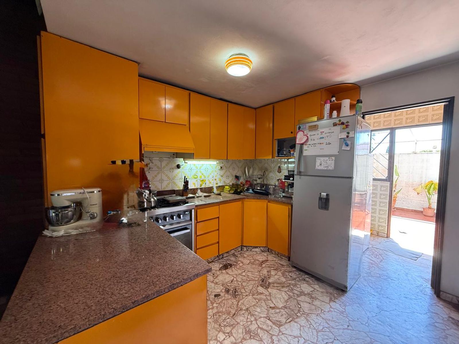 Casa 5 ambientes con local y cochera - 13