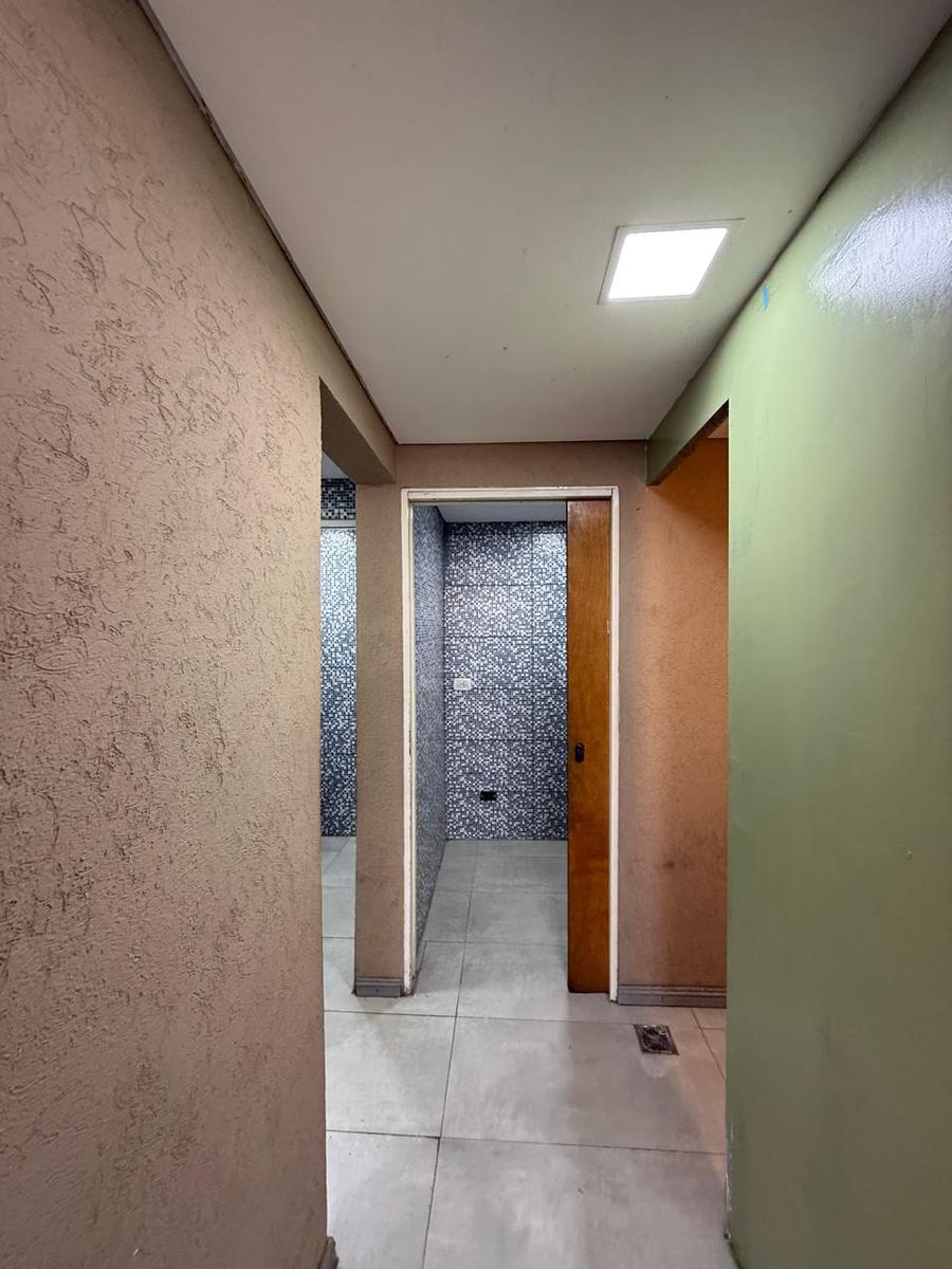 Salón Comercial en Planta Alta en Av. Cristiania - 6