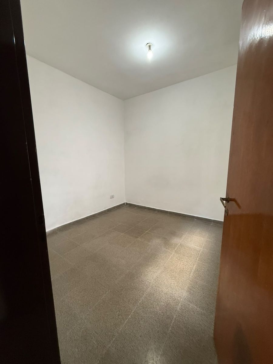 Departamento 3 ambientes con cochera a mts. de Av. Cristiania — foto 11