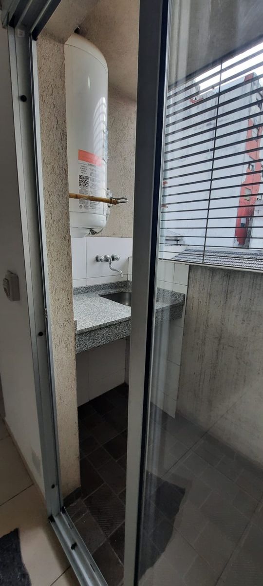 Departamento 2 ambientes en 2 ° Piso por Escalera — foto 8