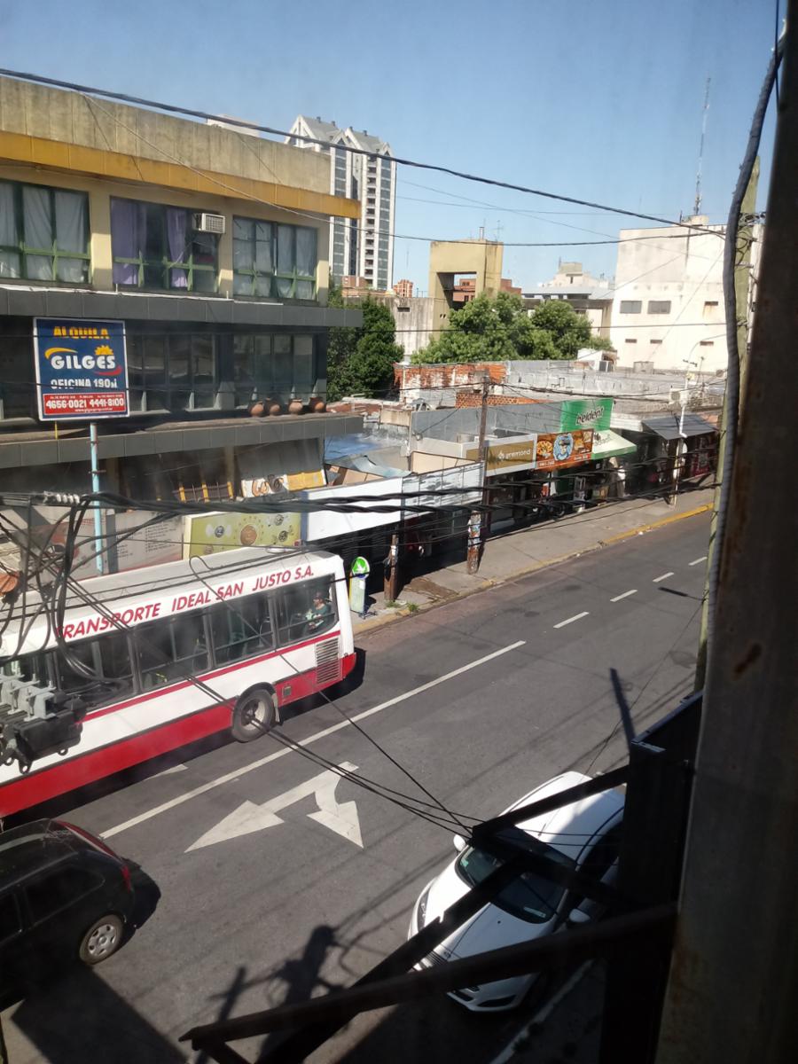 OFICINA PROFESIONAL EXCELENTE UBICACIÓN 2° piso por escalera - 6