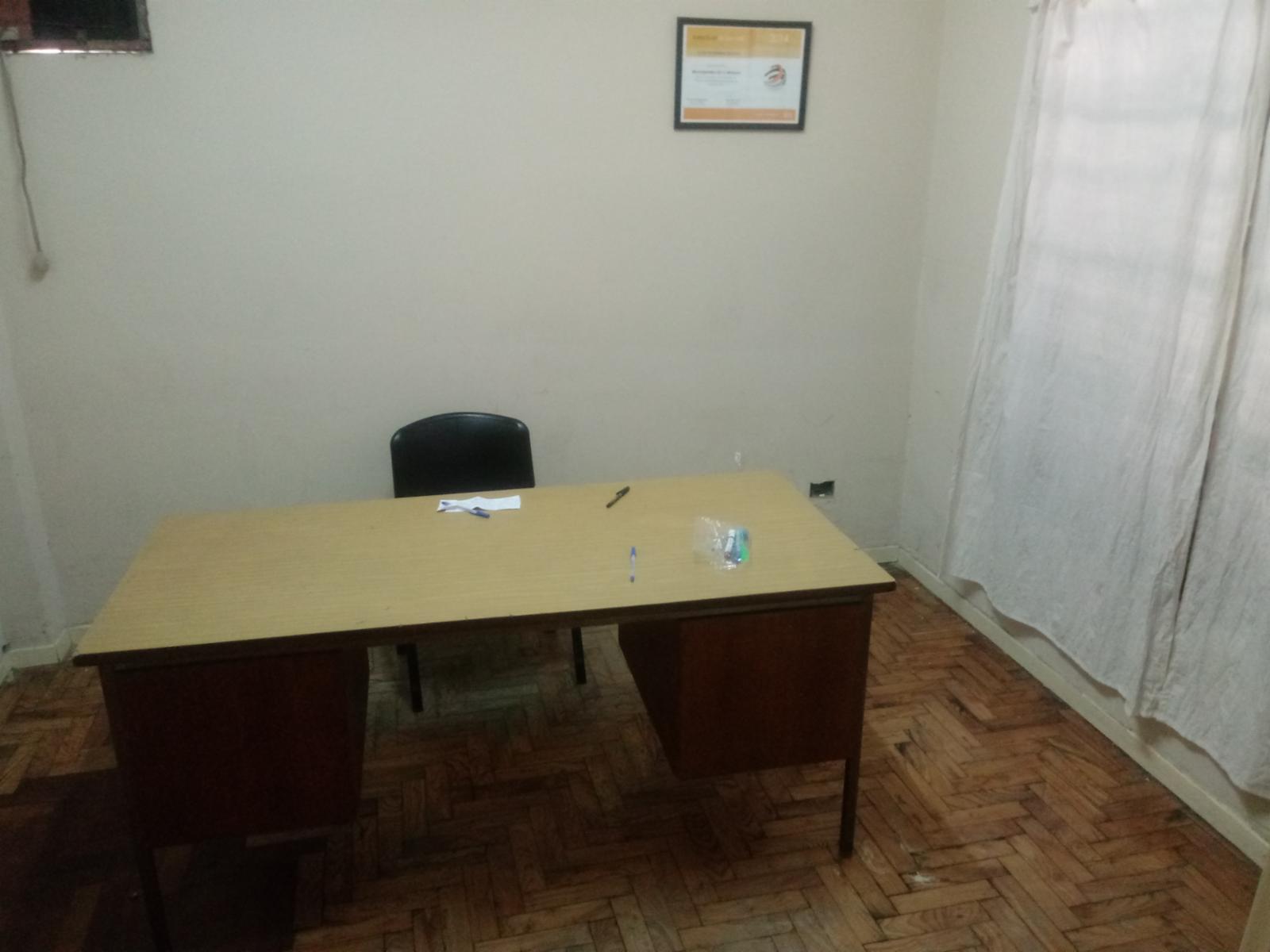 Gran oportunidad...Vende o Vende ...casa de 4 ambientes con galpón de 100 metros ...todo en muy buen estado...Consúltenos — foto 4