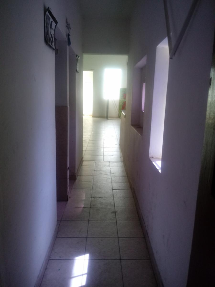 Gran oportunidad...Vende o Vende ...casa de 4 ambientes con galpón de 100 metros ...todo en muy buen estado...Consúltenos — foto 6