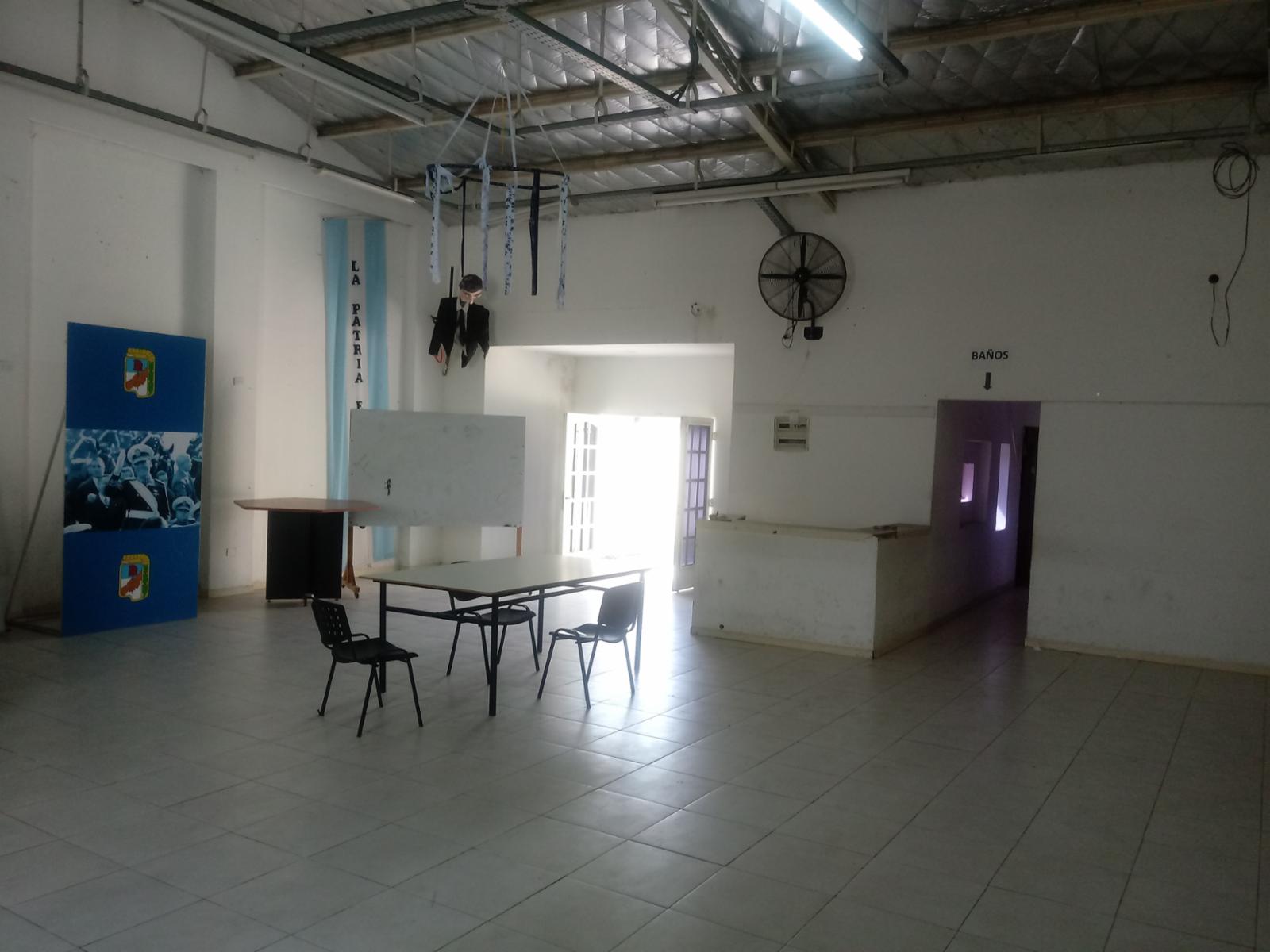 Gran oportunidad...Vende o Vende ...casa de 4 ambientes con galpón de 100 metros ...todo en muy buen estado...Consúltenos — foto 13