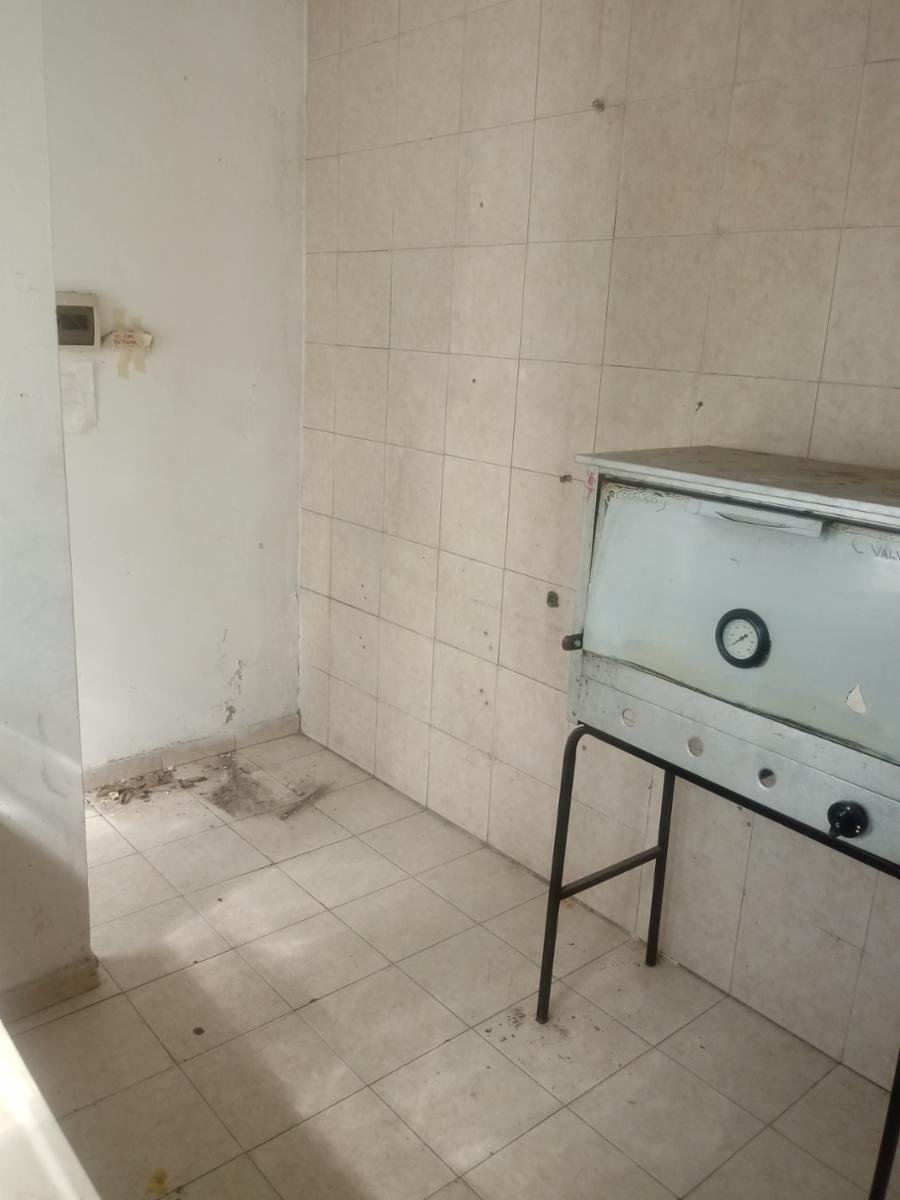 Gran oportunidad...Vende o Vende ...casa de 4 ambientes con galpón de 100 metros ...todo en muy buen estado...Consúltenos — foto 14