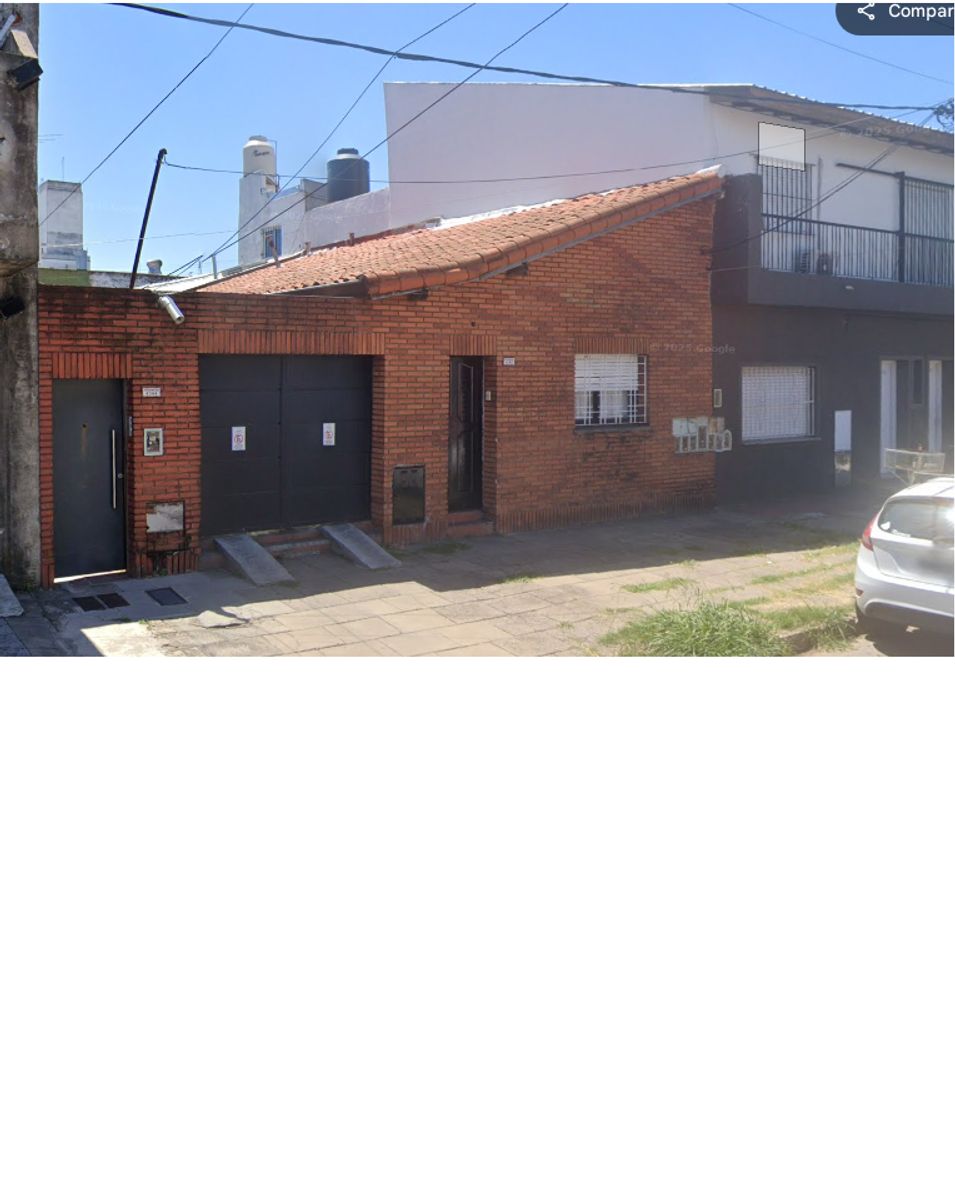 Departamento de 3 ambientes con patio planta baja sin expensas