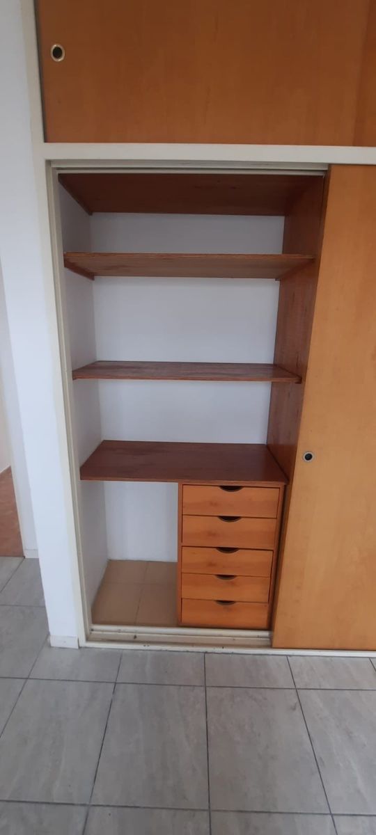 VENTA Departamento 2 Amb 1° Piso Por Escalera Luzuriaga posiblefinanciación . — foto 3