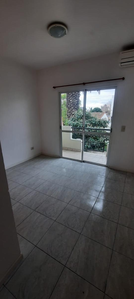 VENTA Departamento 2 Amb 1° Piso Por Escalera Luzuriaga posiblefinanciación . — foto 10