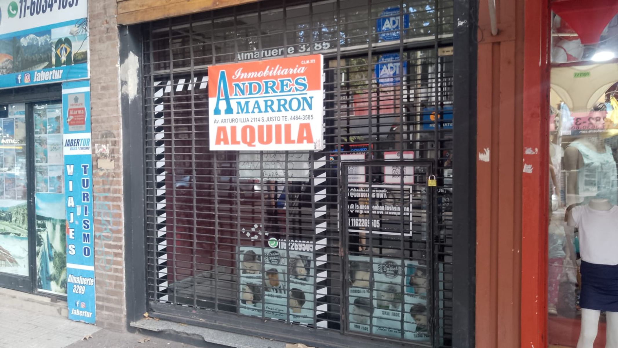 Local comercial en centro de San justo 3.30 x 10 mts con entre piso de 3.30 x 4 mts Baño - 1