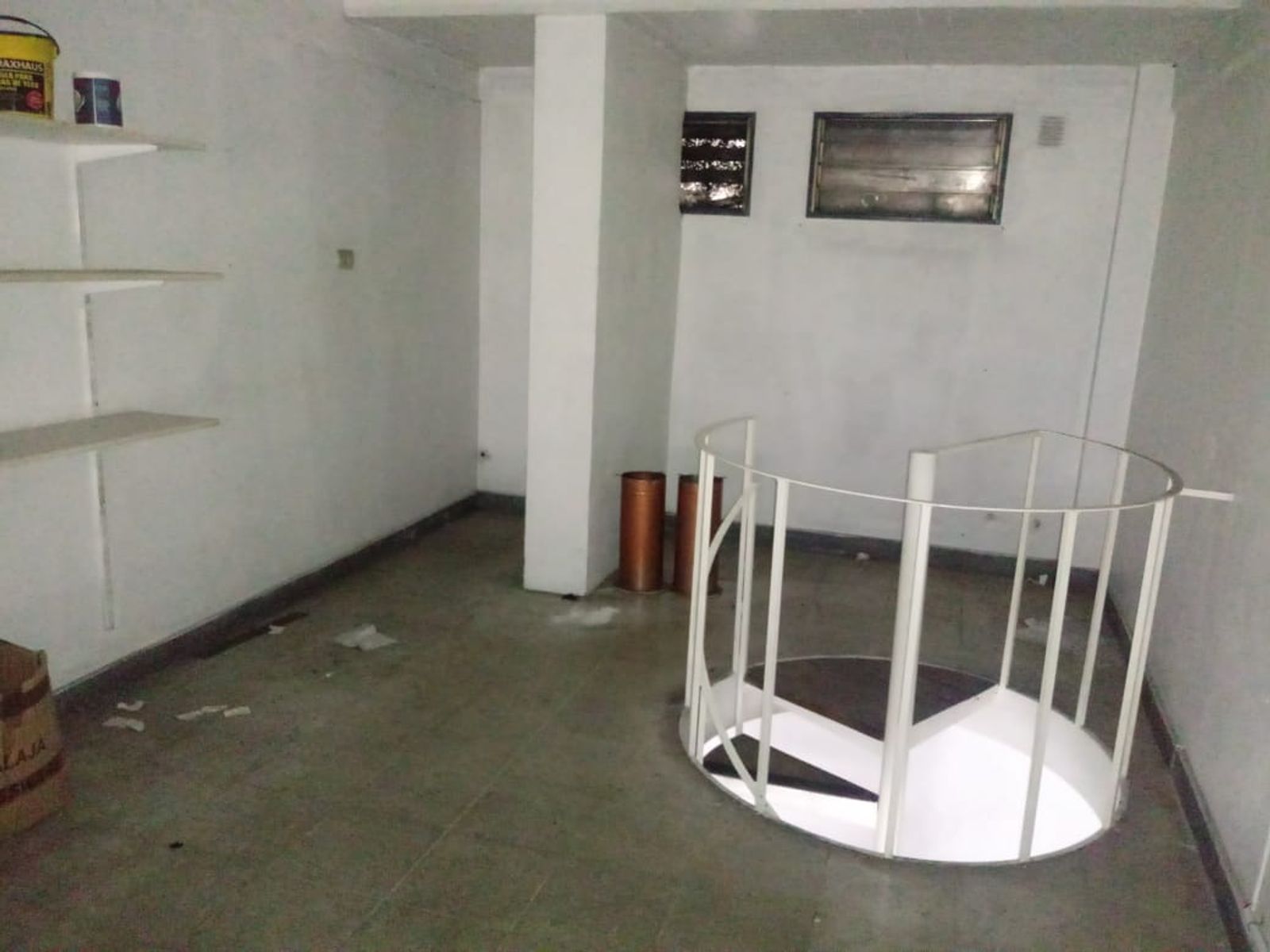 Local comercial en centro de San justo 3.30 x 10 mts con entre piso de 3.30 x 4 mts Baño - 6