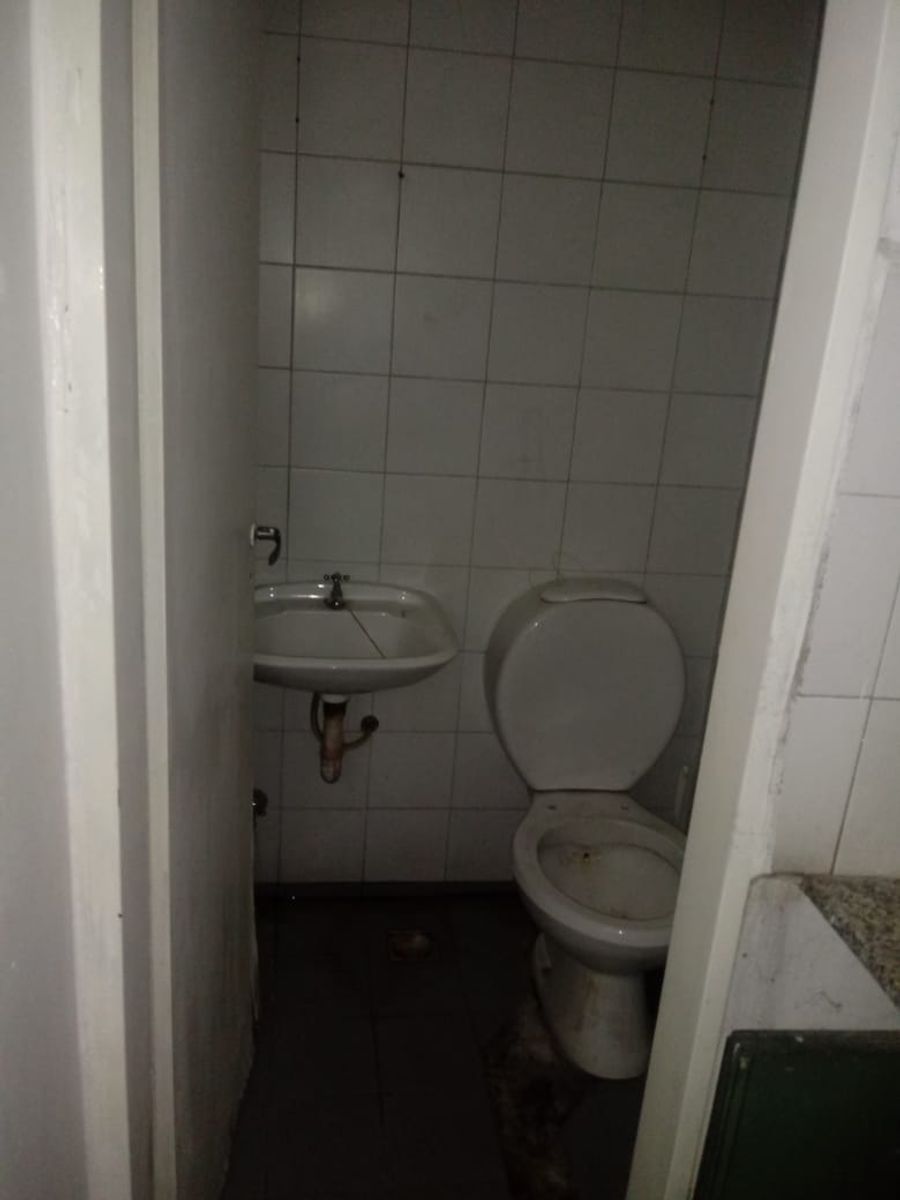 Local comercial en centro de San justo 3.30 x 10 mts con entre piso de 3.30 x 4 mts Baño - 8