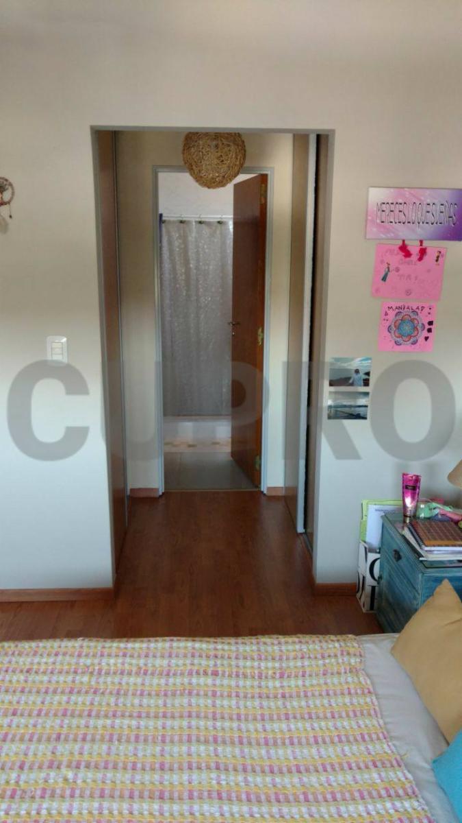 UNICO SEMIPISO 4 AMBIENTES CON 2 COCHERAS DETALLES DE CATEGORIA. — foto 12