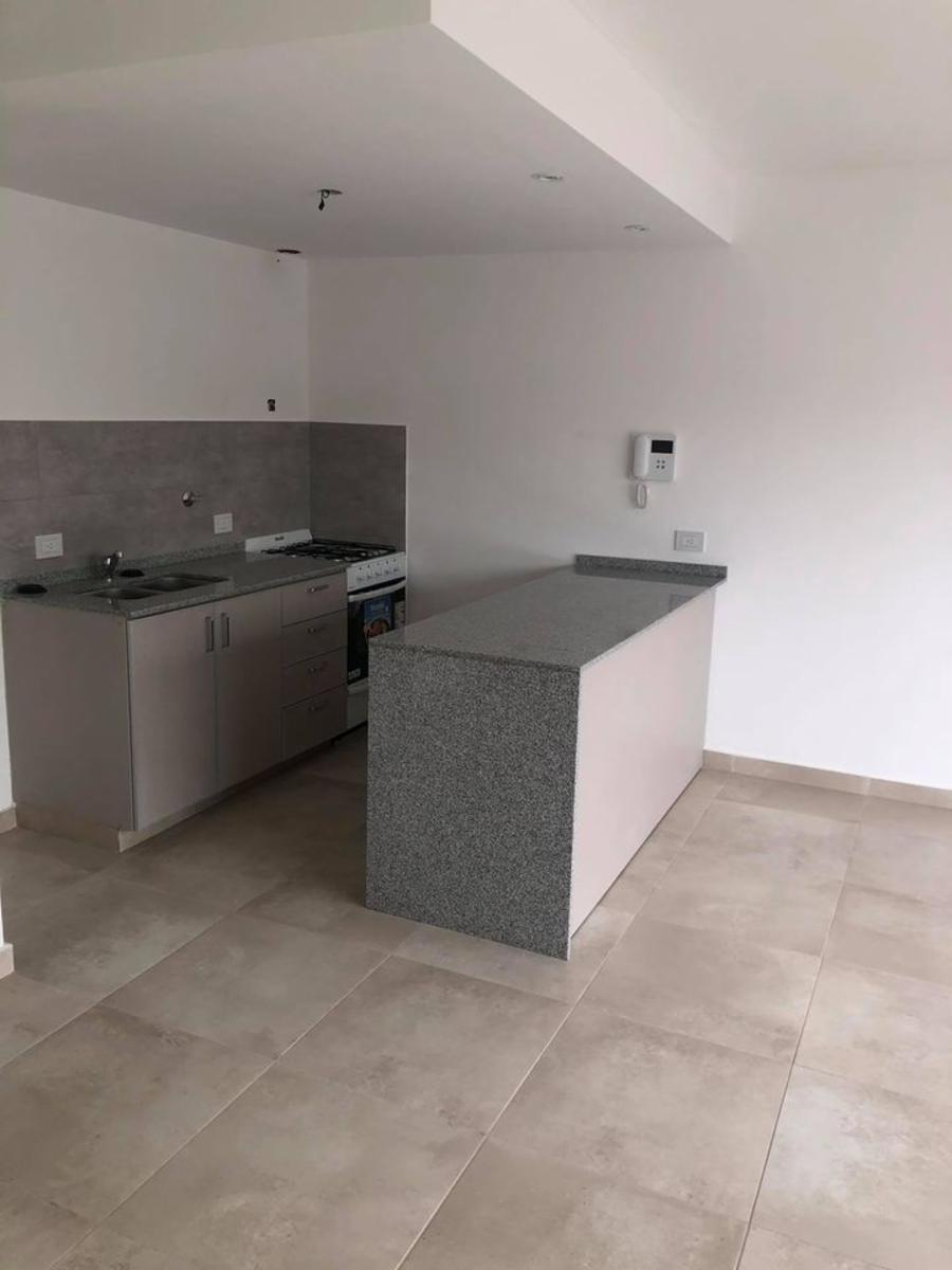EXCELENTE DEPARTAMENTO 2 AMBIENTES AL FRENTE A ESTRENAR — foto 4
