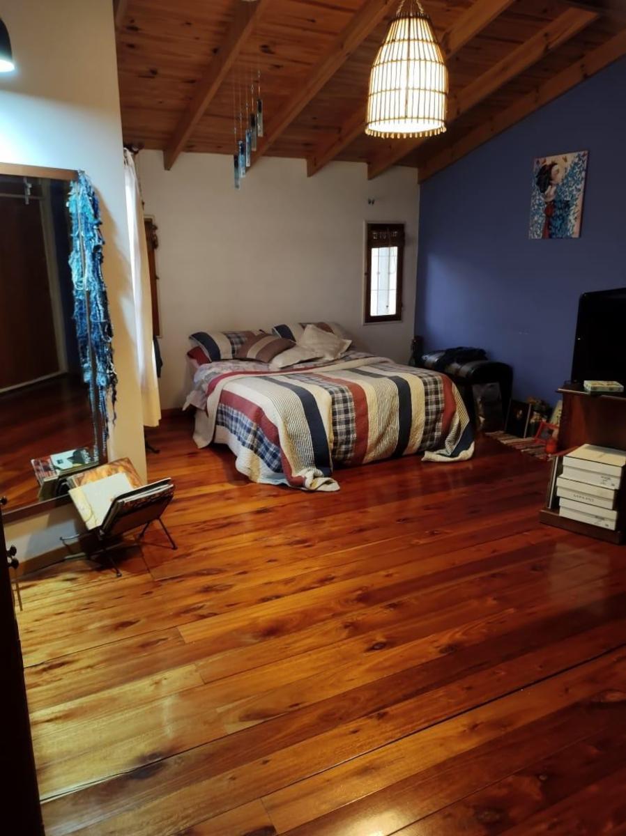 EXCELENTE CHALET 5 AMBIENTES — foto 4