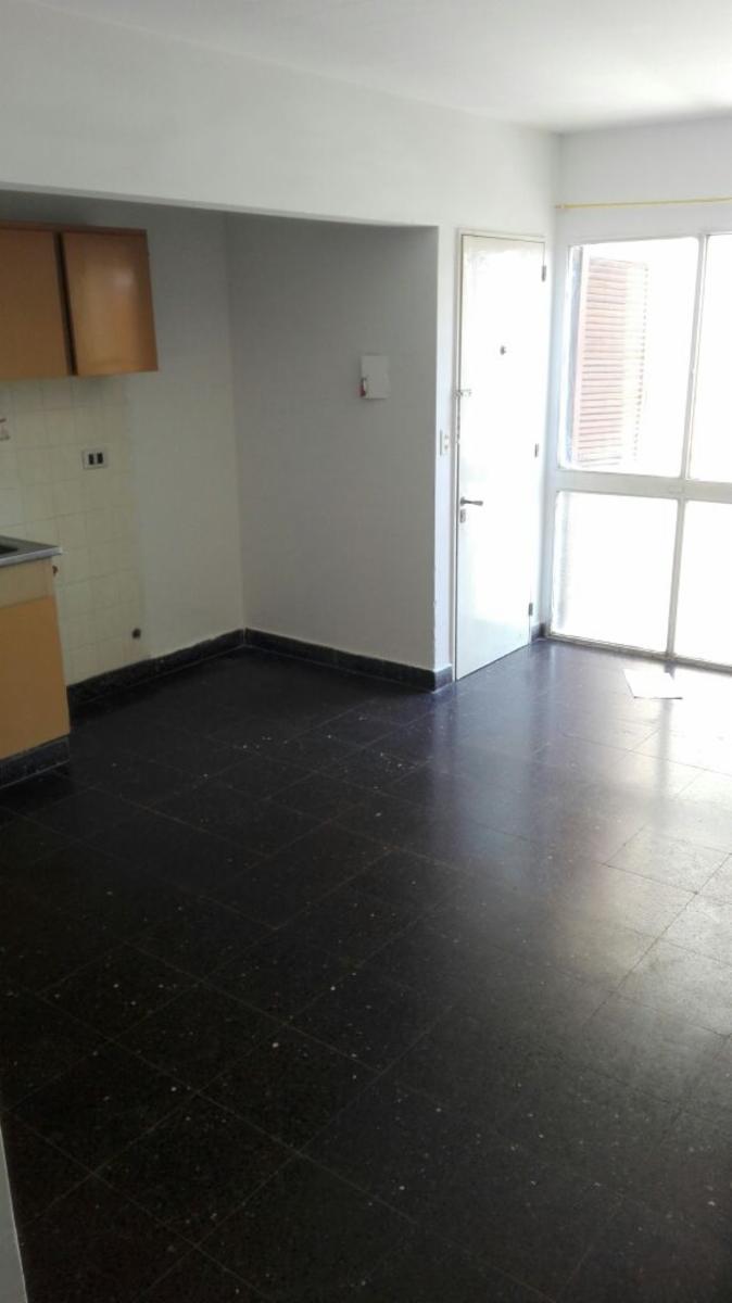 EXCELENTE DEPARTAMENTO 1 DORMITORIO 45M2 OV LAGOS AL 1200 — foto 2