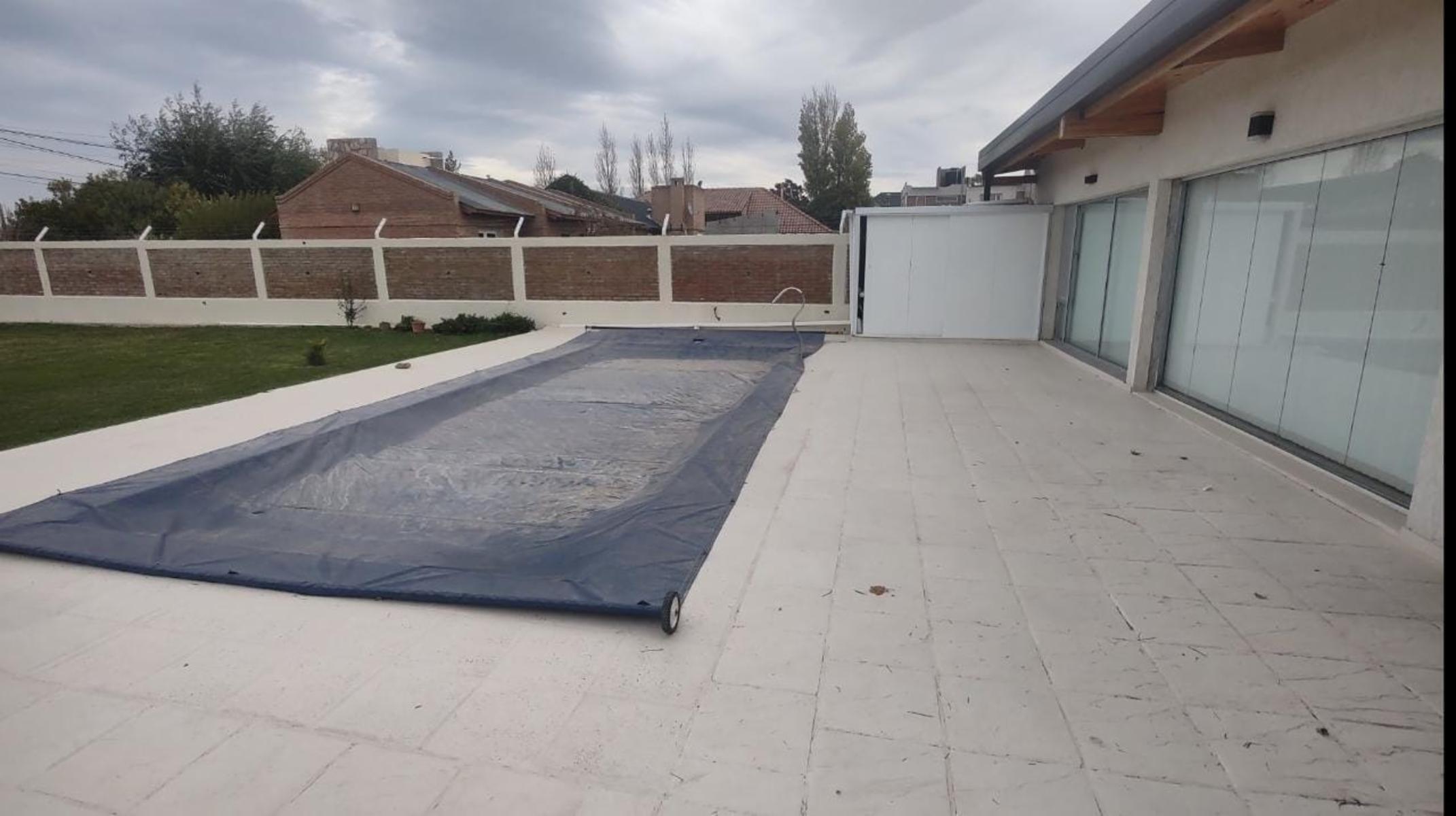 VIVIENDA MODERNA EN BARRIO SAN BENITO DE TRELEW — foto 4