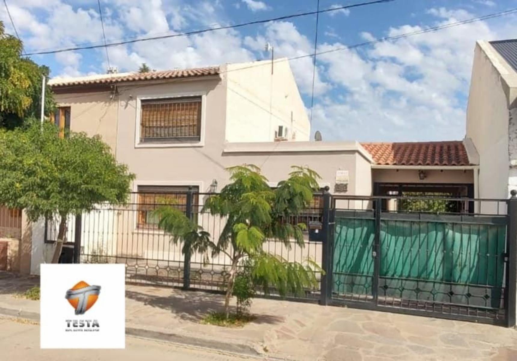 VIVIENDA EN TRELEW, 4 DORMITORIOS